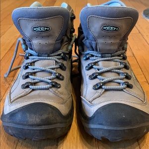 Gently used waterproof hiking boots